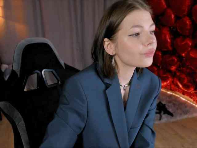 Anna-Darkness webcam