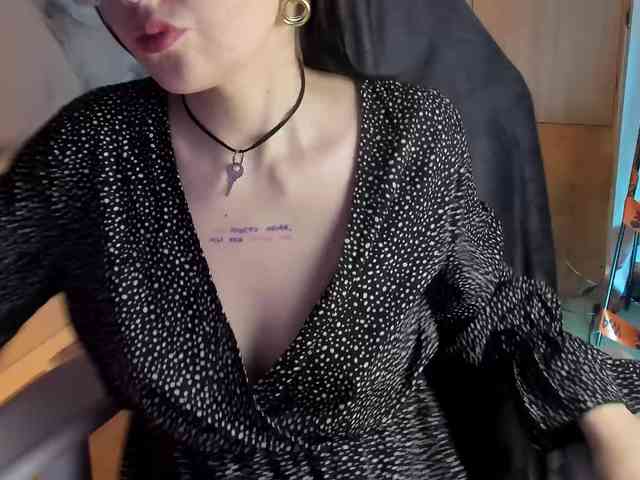 Anna-Darkness webcam