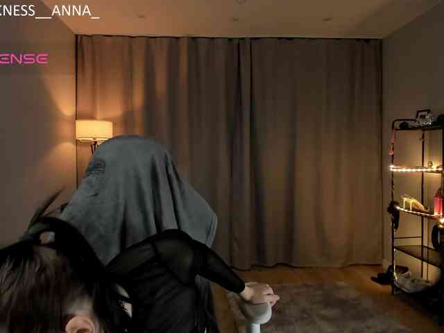Anna-Darkness webcam