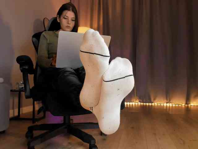 Anna-Darkness webcam