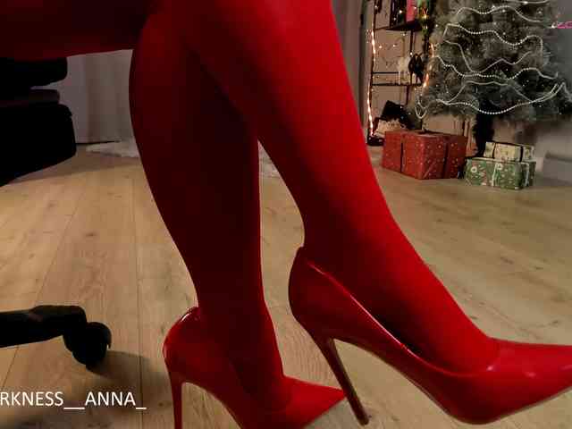 Anna-Darkness webcam