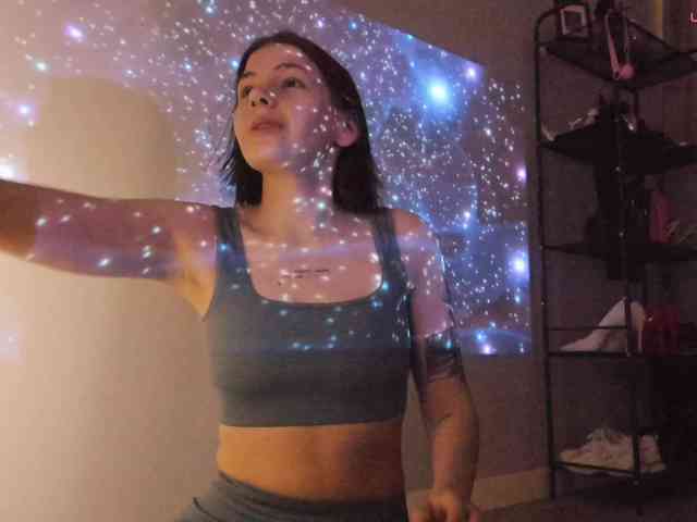 Anna-Darkness webcam