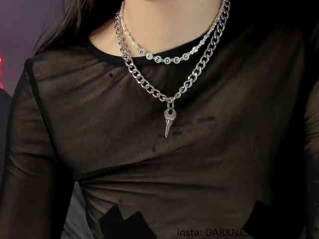 Anna-Darkness webcam