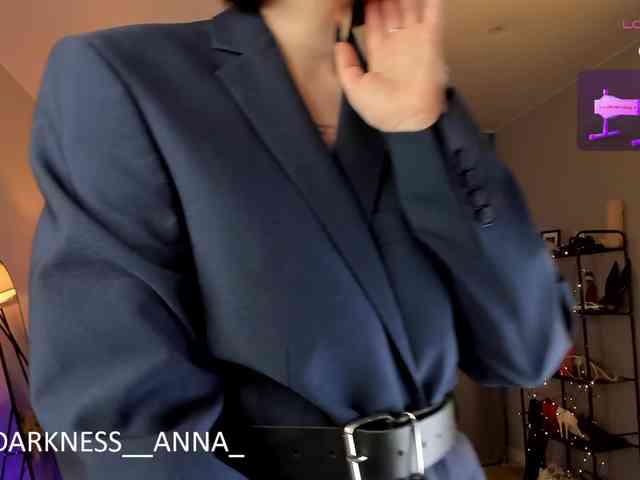 Anna-Darkness webcam