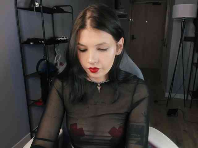 Anna-Darkness webcam
