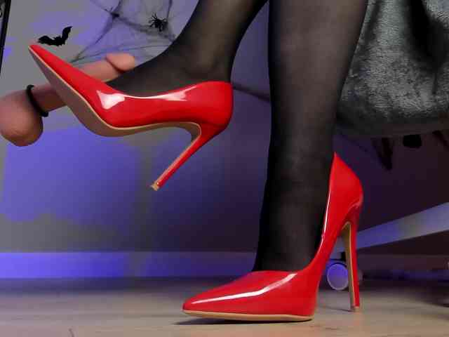 Anna-Darkness webcam