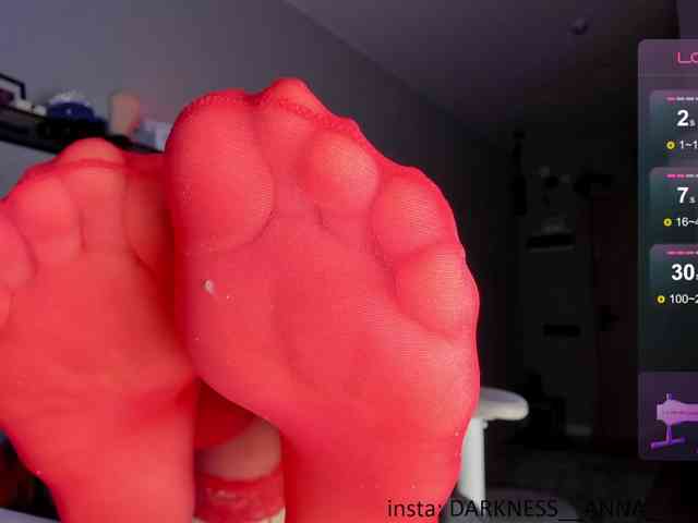 Anna-Darkness webcam