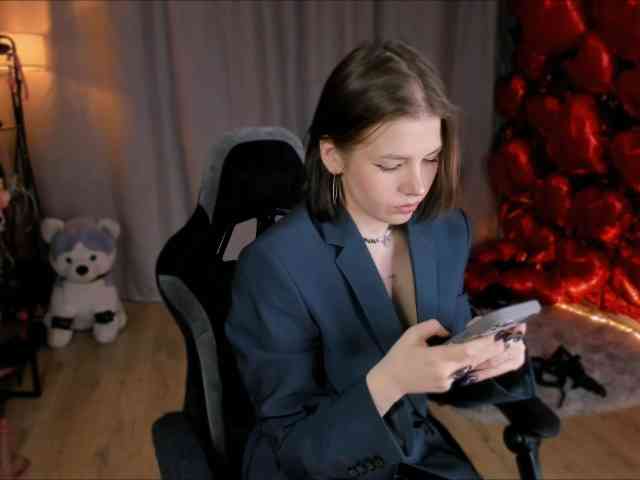 Anna-Darkness webcam