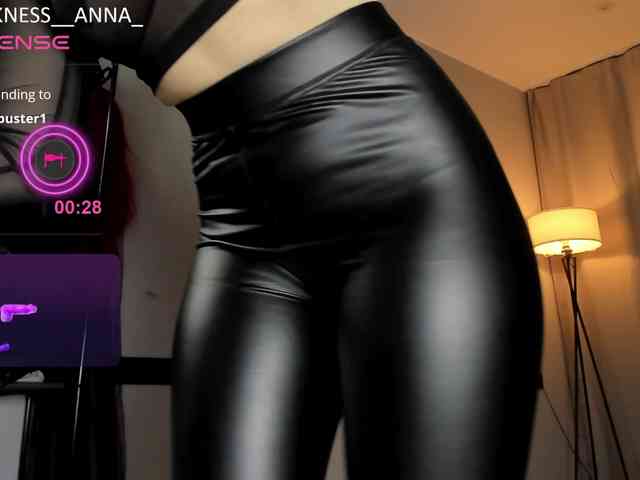 Anna-Darkness webcam