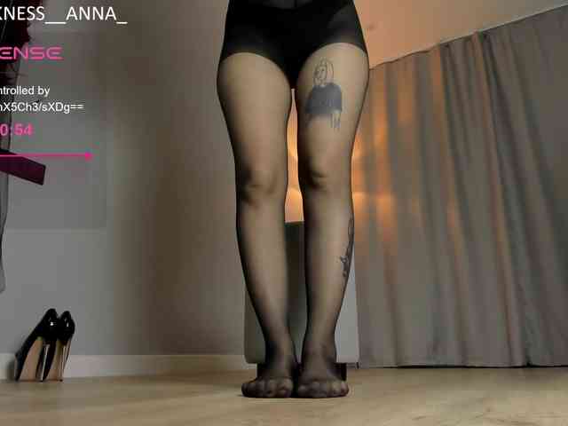 Anna-Darkness webcam