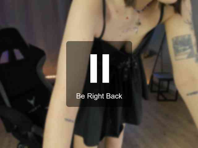 Anna-Darkness webcam