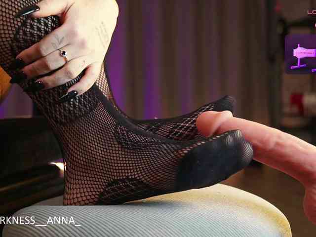 Anna-Darkness webcam