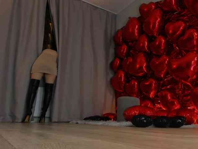 Anna-Darkness webcam