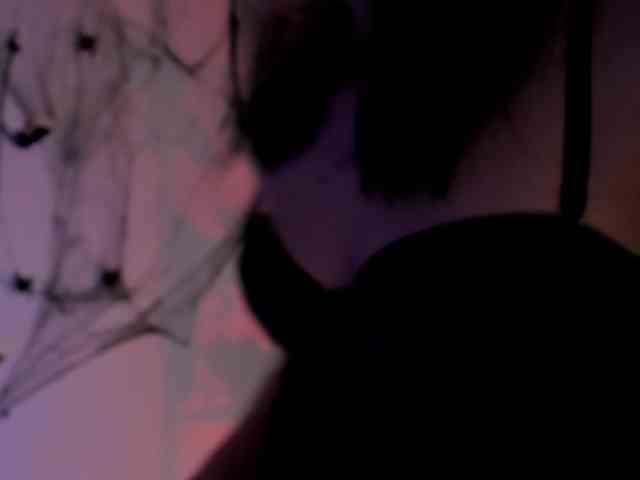 Anna-Darkness webcam