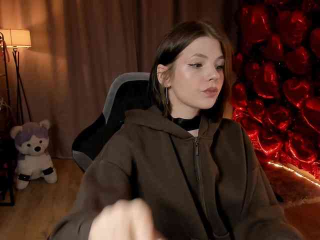 Anna-Darkness webcam