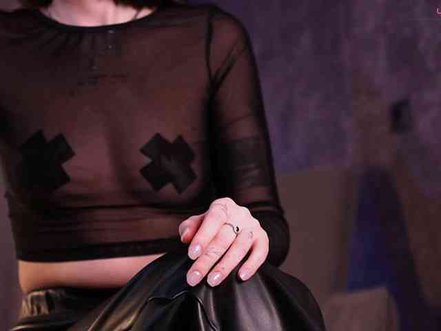 baby_straponessa webcam