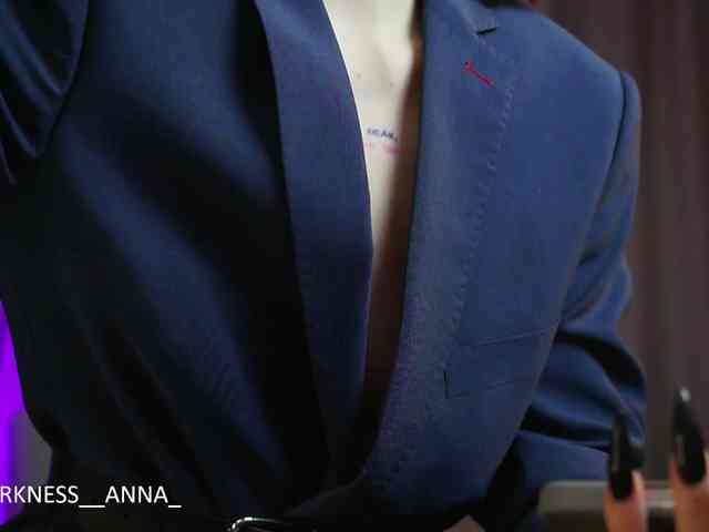 Anna-Darkness webcam