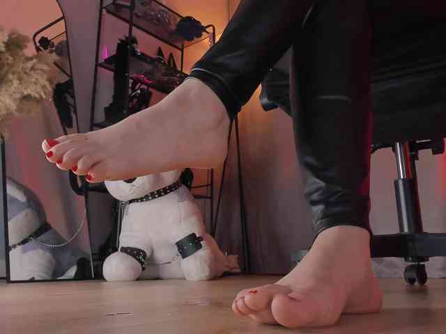 Anna-Darkness webcam