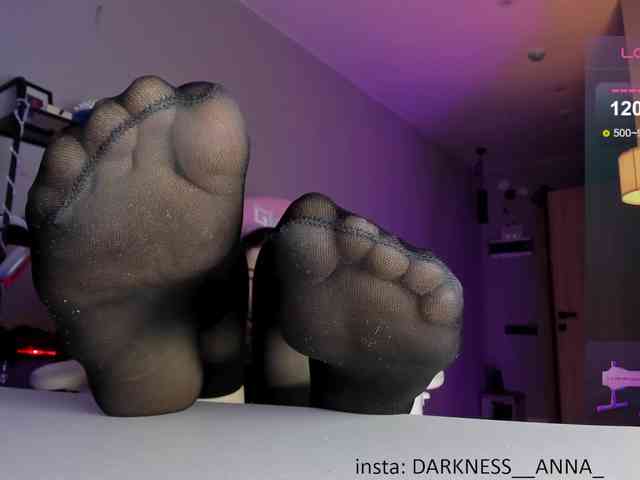 Anna-Darkness webcam