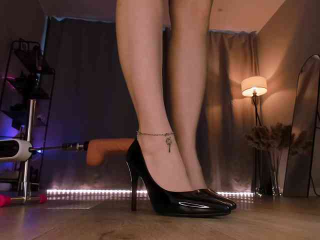 Anna-Darkness webcam