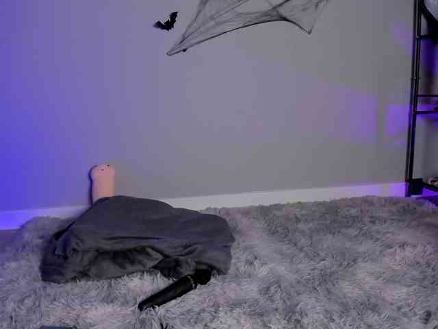 Anna-Darkness webcam