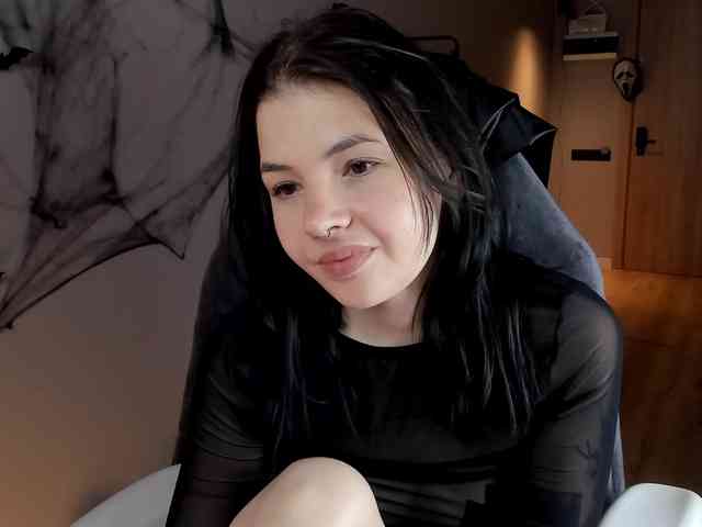 Anna-Darkness webcam