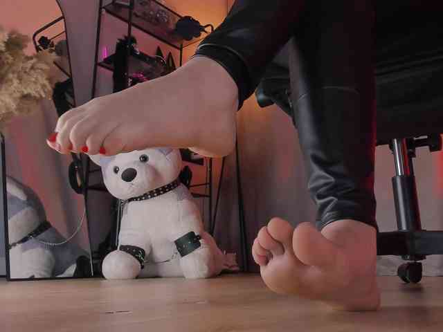 Anna-Darkness webcam