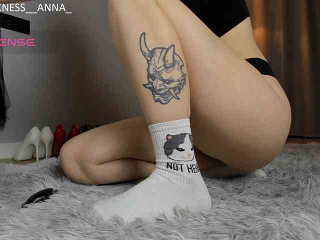 Anna-Darkness webcam