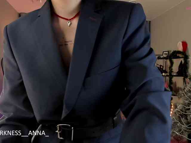 Anna-Darkness webcam
