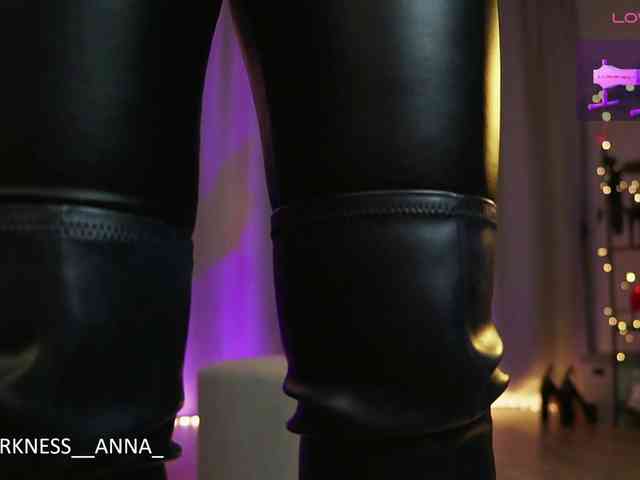Anna-Darkness webcam