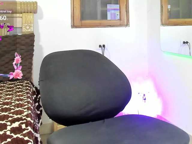 oriana-faddila's BongaCams show and profile