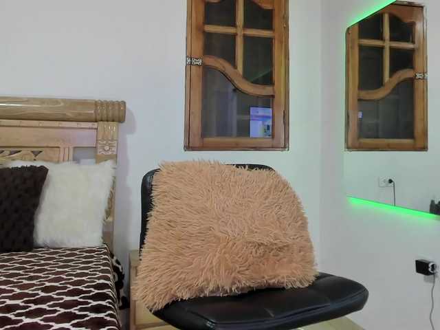 oriana-faddila's BongaCams show and profile