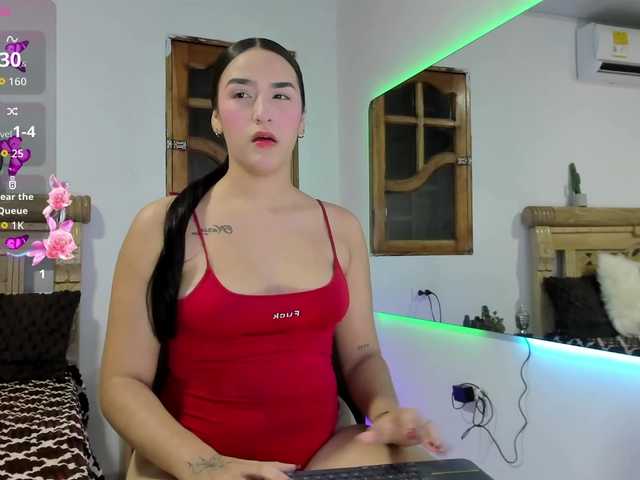 oriana-faddila live cam profile