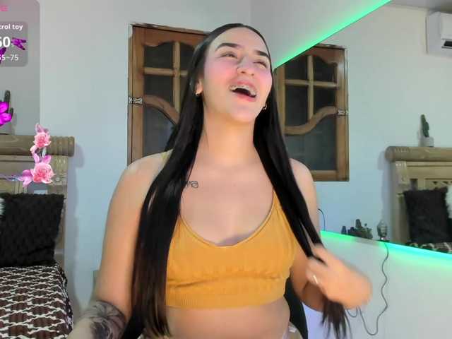 oriana-faddila's BongaCams show and profile