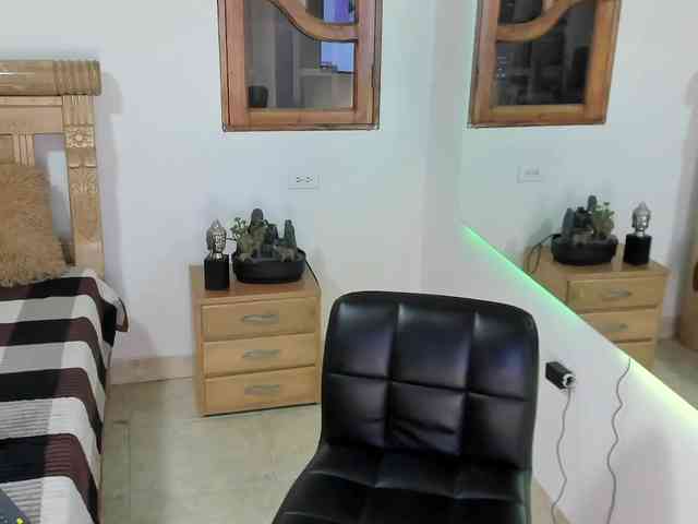 oriana-rodriguez webcam