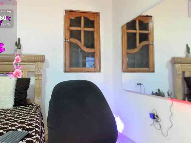 oriana-faddila Live Webcam on BongaCams