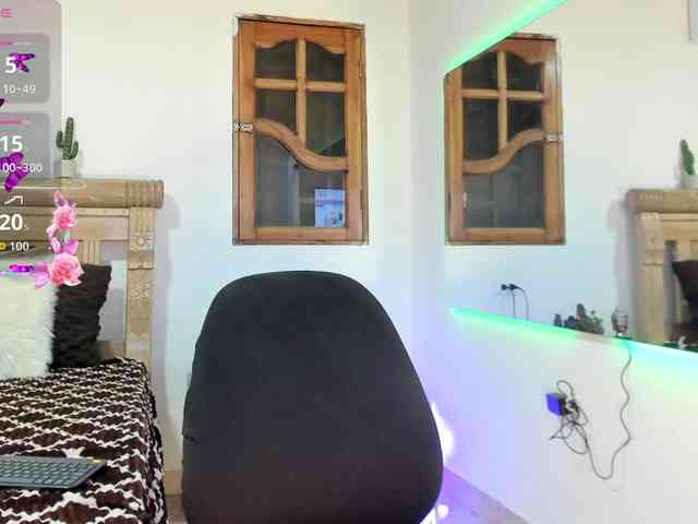 oriana-faddila Live Webcam on BongaCams