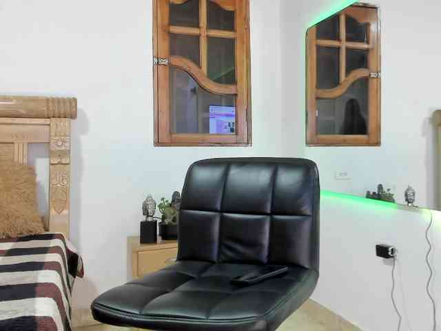 oriana-rodriguez webcam