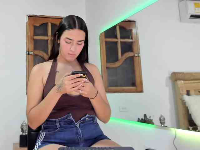 oriana-rodriguez webcam