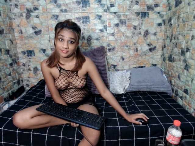 cherryindian4u's BongaCams show and profile