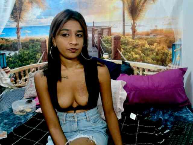 cherryindian4u webcam