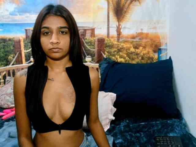 free naked webcam Cherryindian4u