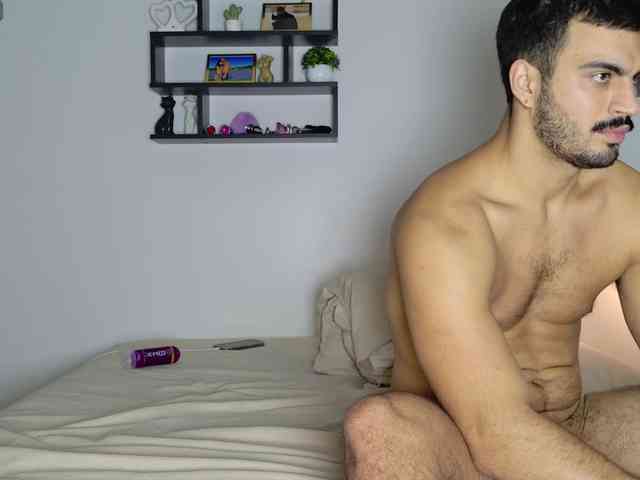 latinuycouple webcam