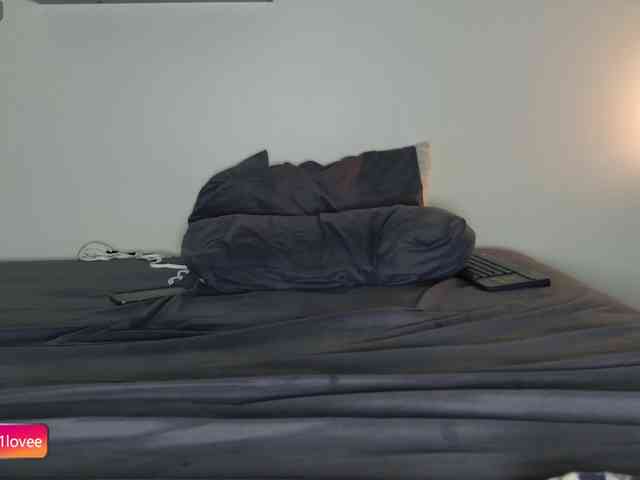 latinuycouple webcam