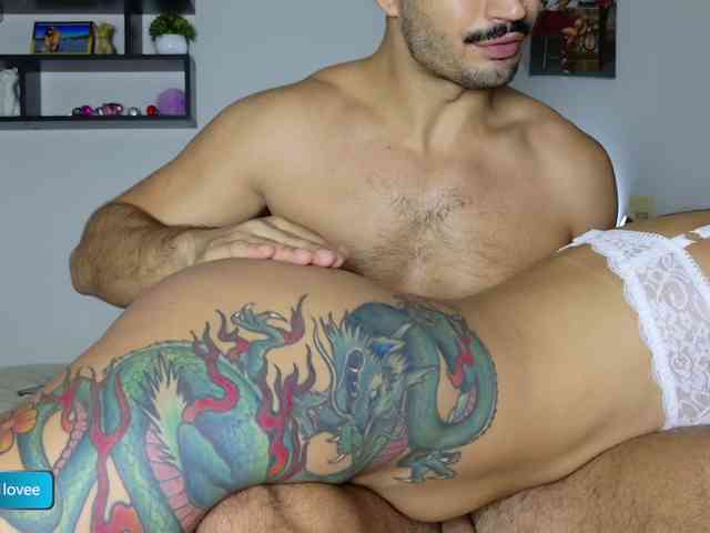 latinuycouple webcam