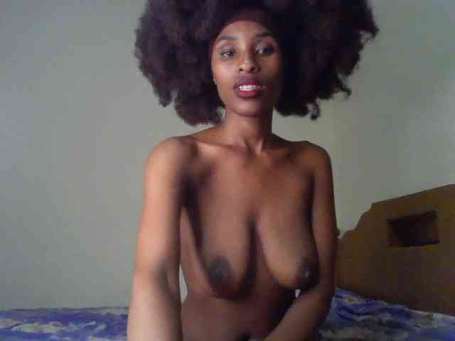 HappyLoverxo webcam