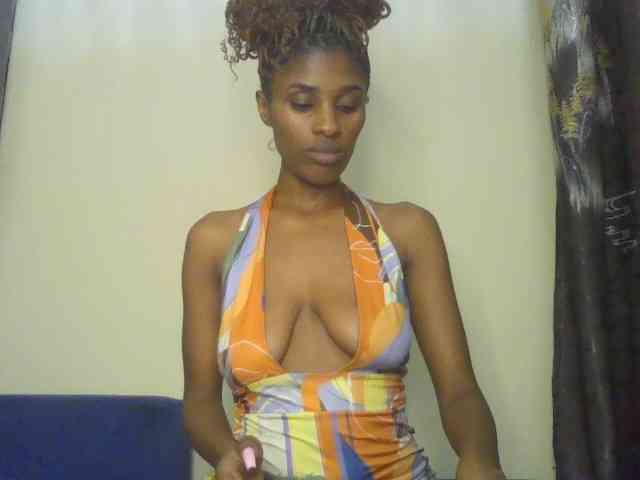 HappyLoverxo webcam