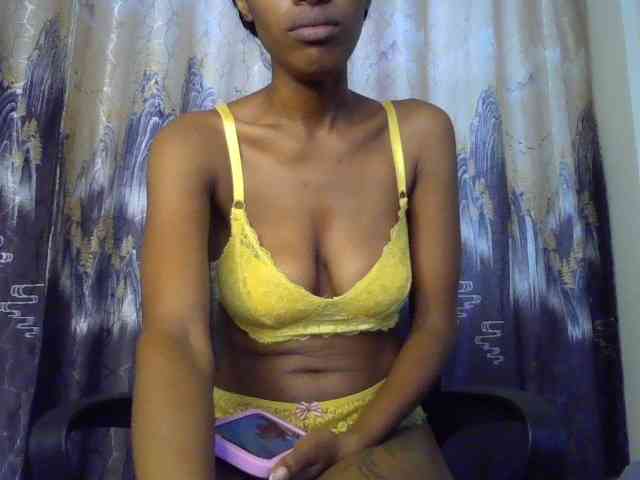 HappyLoverxo webcam