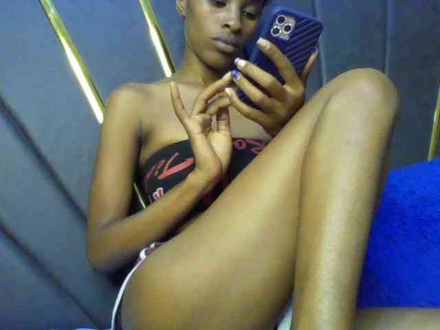 HappyLoverxo webcam