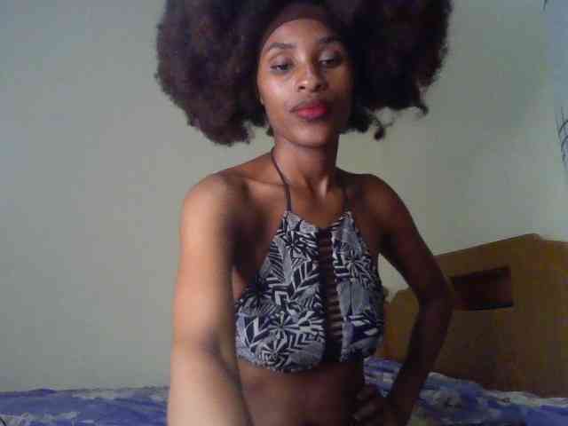 HappyLoverxo webcam